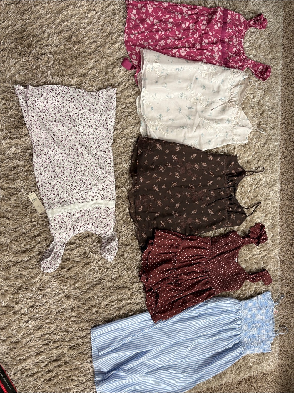 New lot 6 women’s dresses size M 8-10